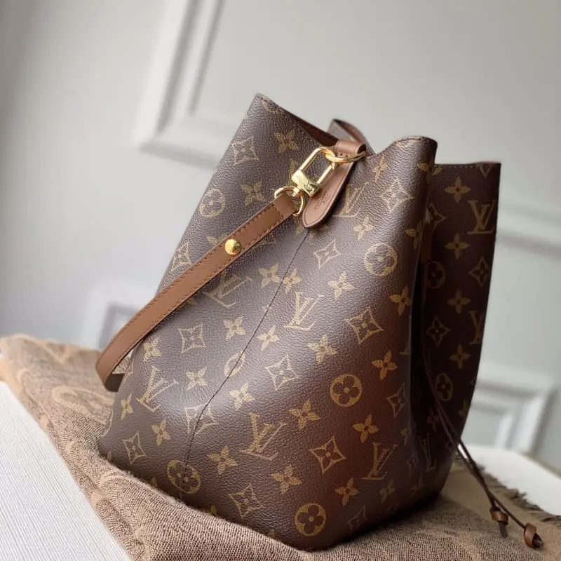 M44887 26x26x17.5cm High Quality Bags - Image 2