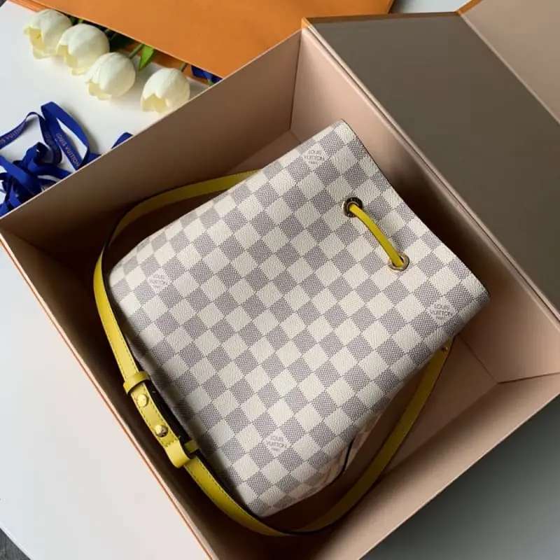 N40151 26x22x27cm High Quality Bags - Image 3