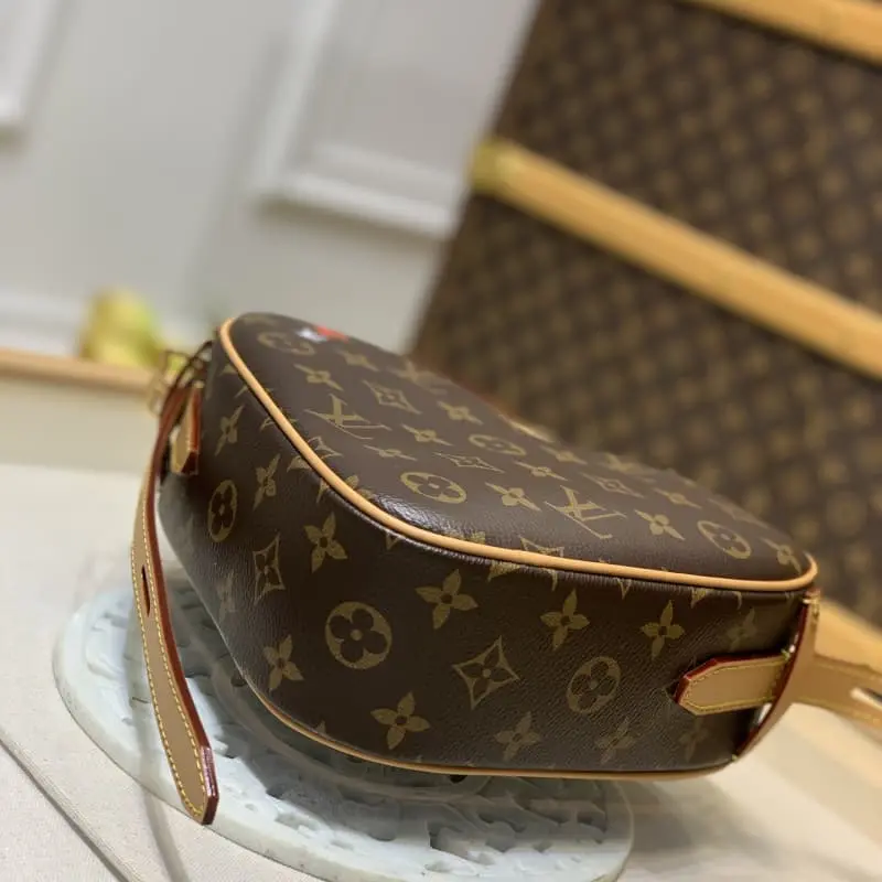 M57456 22x16x6cm High Quality Bags - Image 3