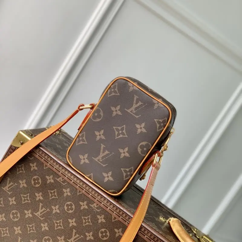 M14024 20x8x13.5cm High Quality Bags - Image 3