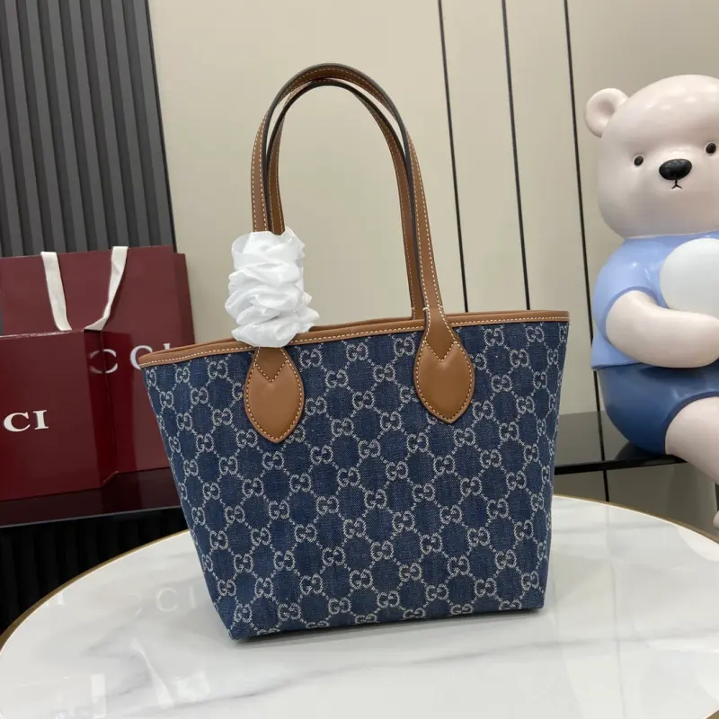 820496 CM 1 High-Quality Bags - Image 3