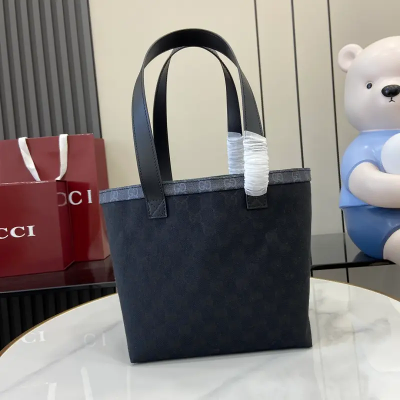 788211 CM 1 High-Quality Bags - Image 3