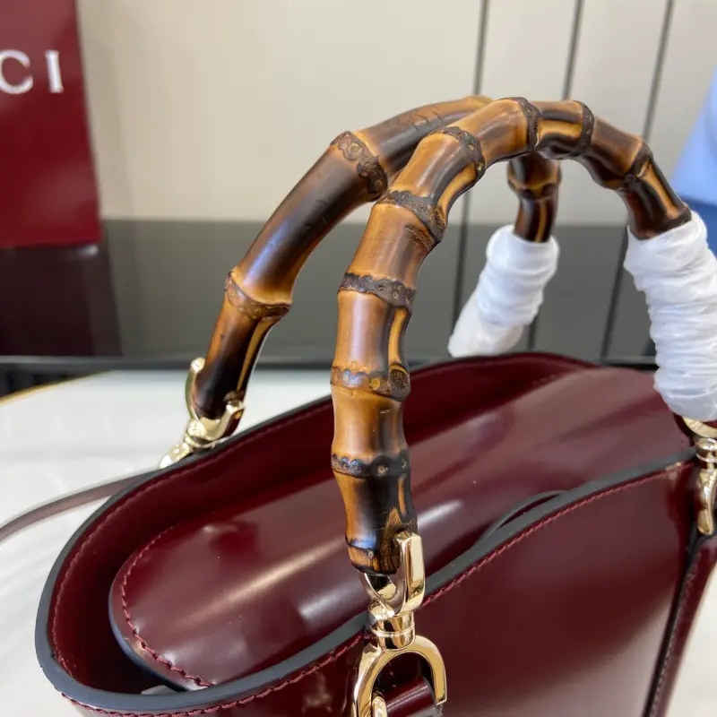 805832 CM 3 High-Quality Bags - Image 5