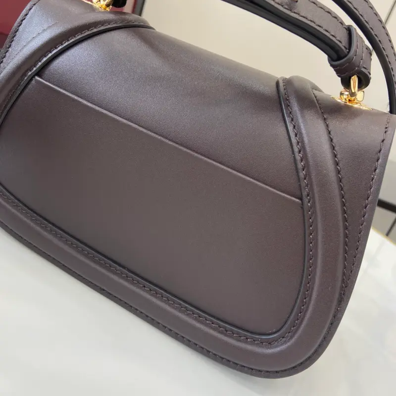 815700 CM 4 High-Quality Bags - Image 5