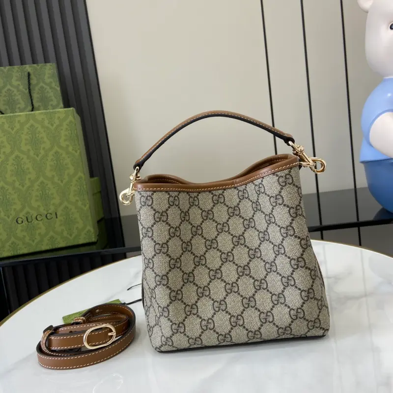 815118 CM 4 High-Quality Bags - Image 3