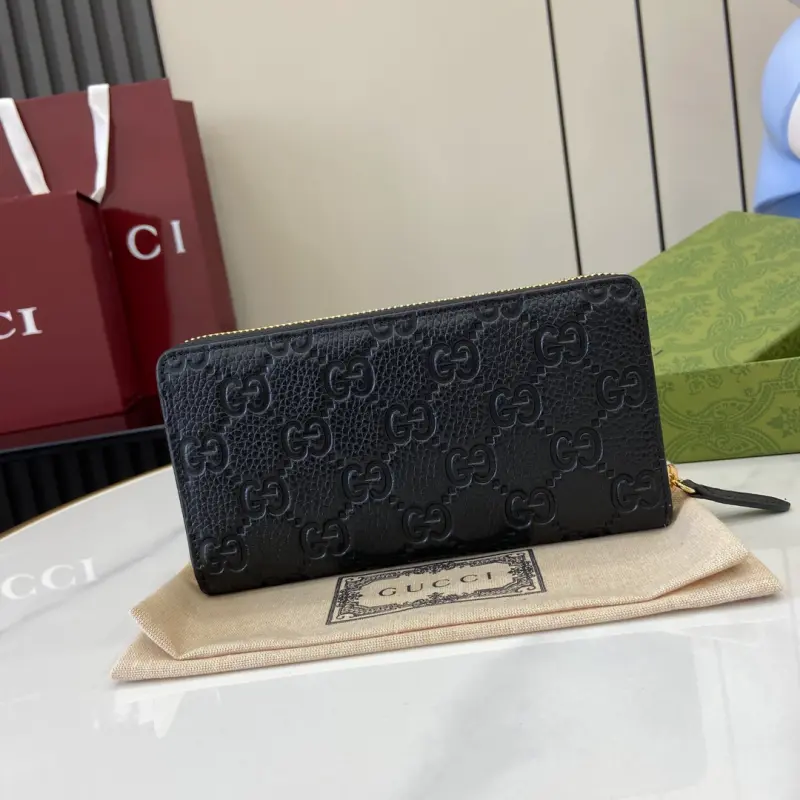 821803 CM 2 High-Quality Bags - Image 3