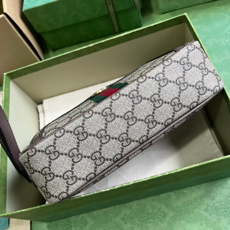 760245 CM 1 High-Quality Bags - Image 3