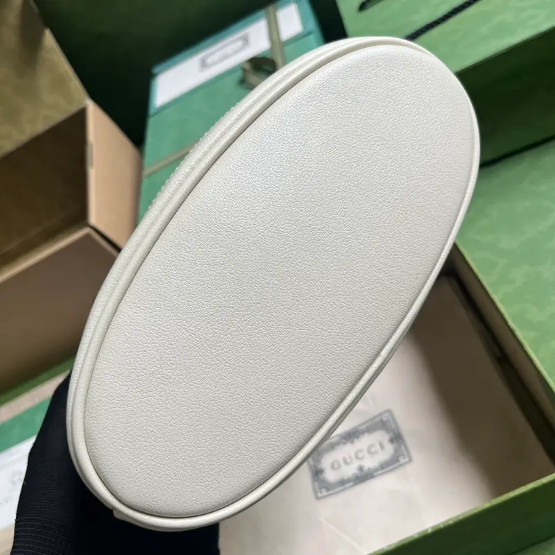 750396 CM 1 High-Quality Bags - Image 3