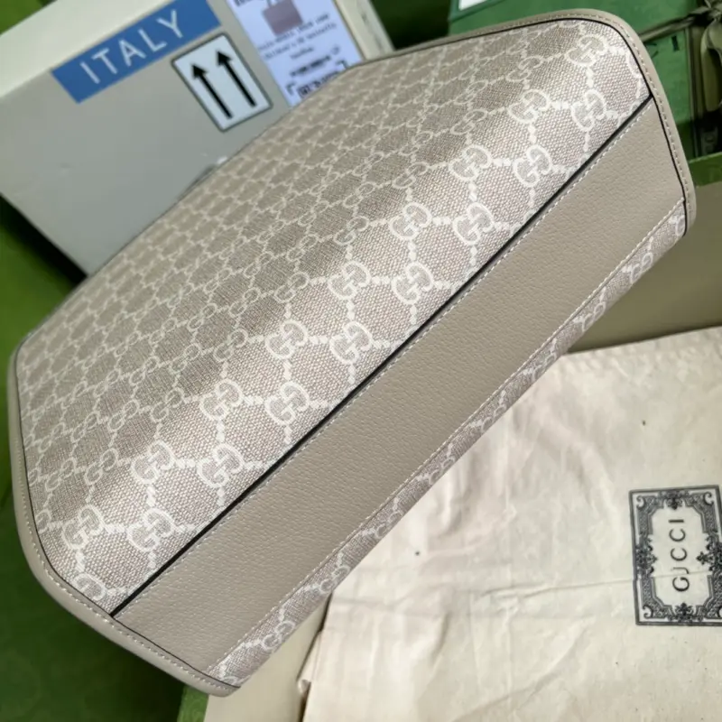 605614 CM 7 High-Quality Bags - Image 3