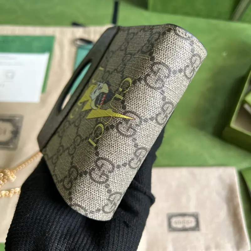 701066 CM 1 High-Quality Bags - Image 3