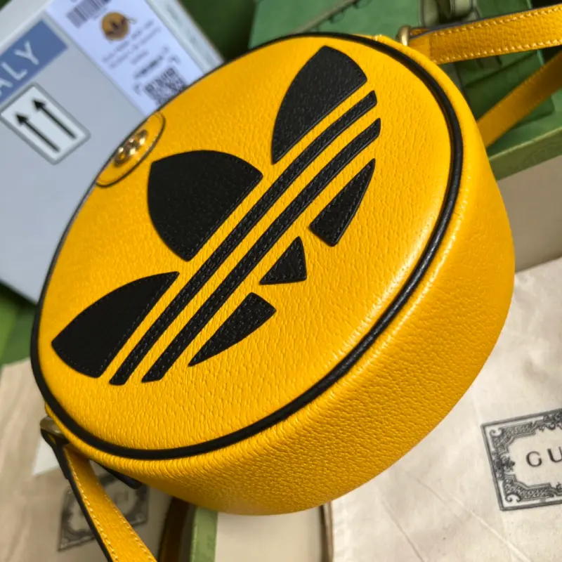 702626 CM 3 High-Quality Bags - Image 3