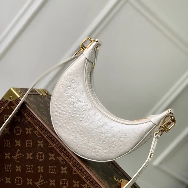 N85900 White 23x13x6cm High Quality Bags - Image 3