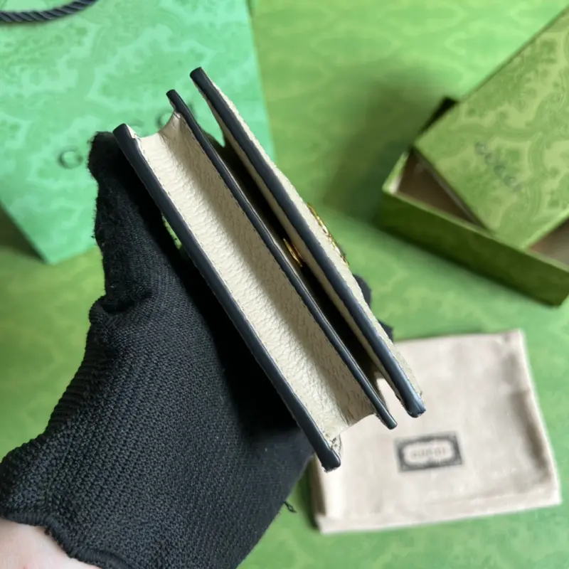 523155 CM 6 High-Quality Bags - Image 3