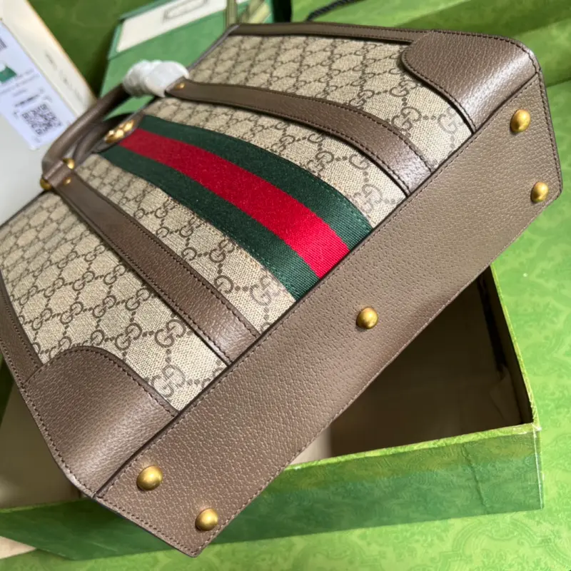 724685 CM 1 High-Quality Bags - Image 3