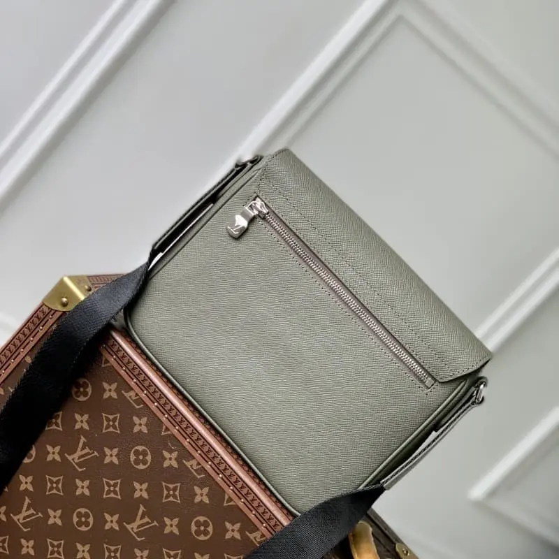 M30851 Green 26x20x7cm High Quality Bags - Image 3