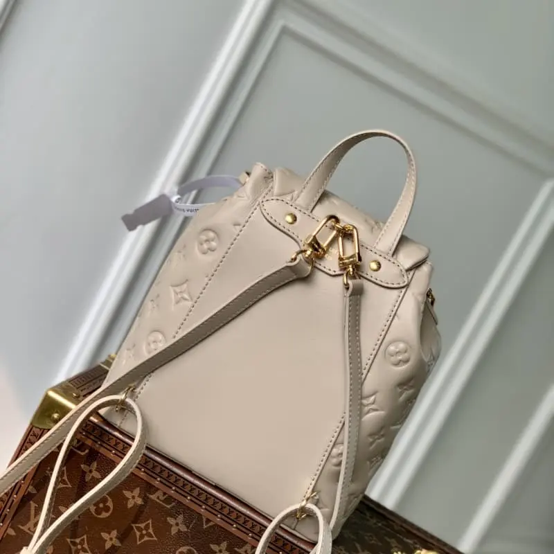 M13358 26x10x21cm High Quality Bags - Image 3