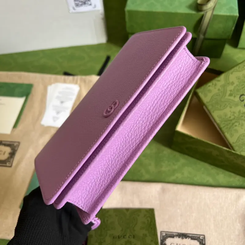 497985 CM 6 High-Quality Bags - Image 3