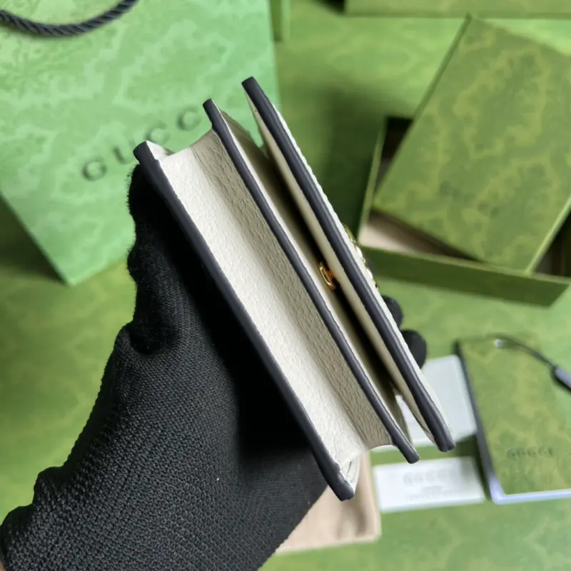 523155 CM 7 High-Quality Bags - Image 3