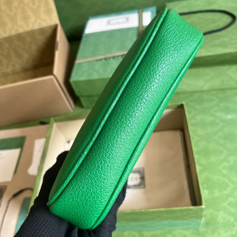 739076 CM 8 High-Quality Bags - Image 3