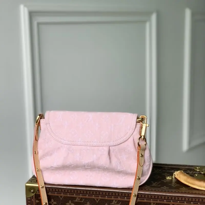 M13347 18x3x27cm High Quality Bags - Image 3