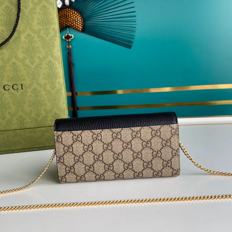 546585 CM 1 High-Quality Bags - Image 3