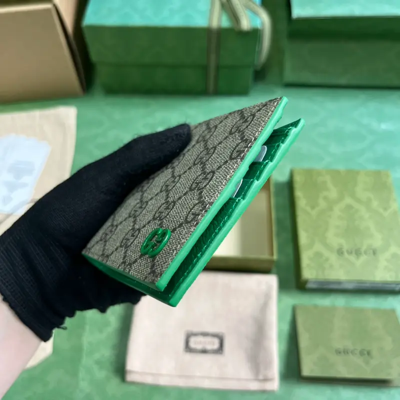 768243 CM 4 High-Quality Bags - Image 3