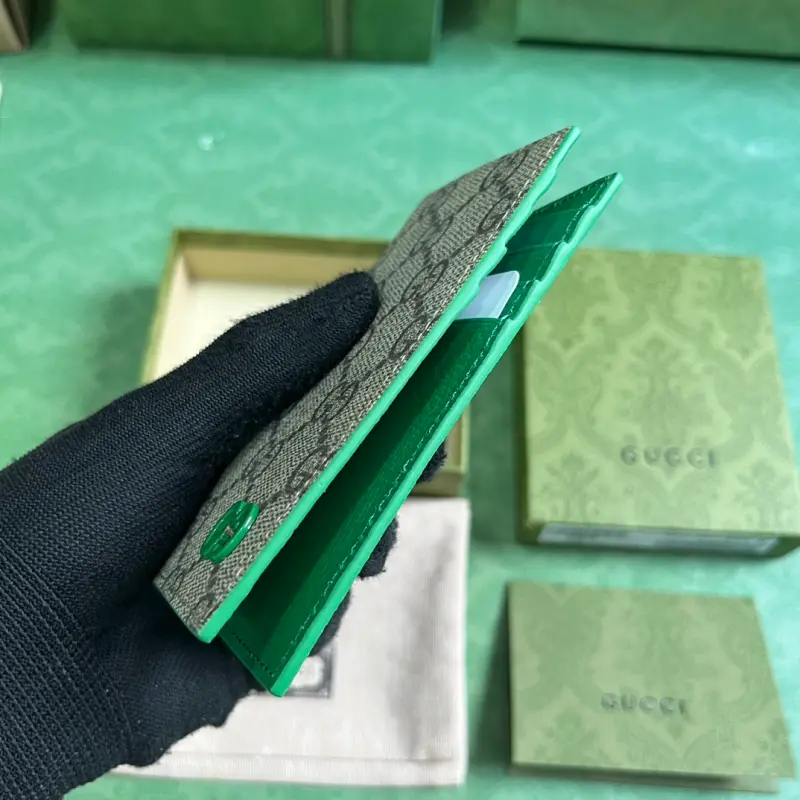 768249 CM 4 High-Quality Bags - Image 3