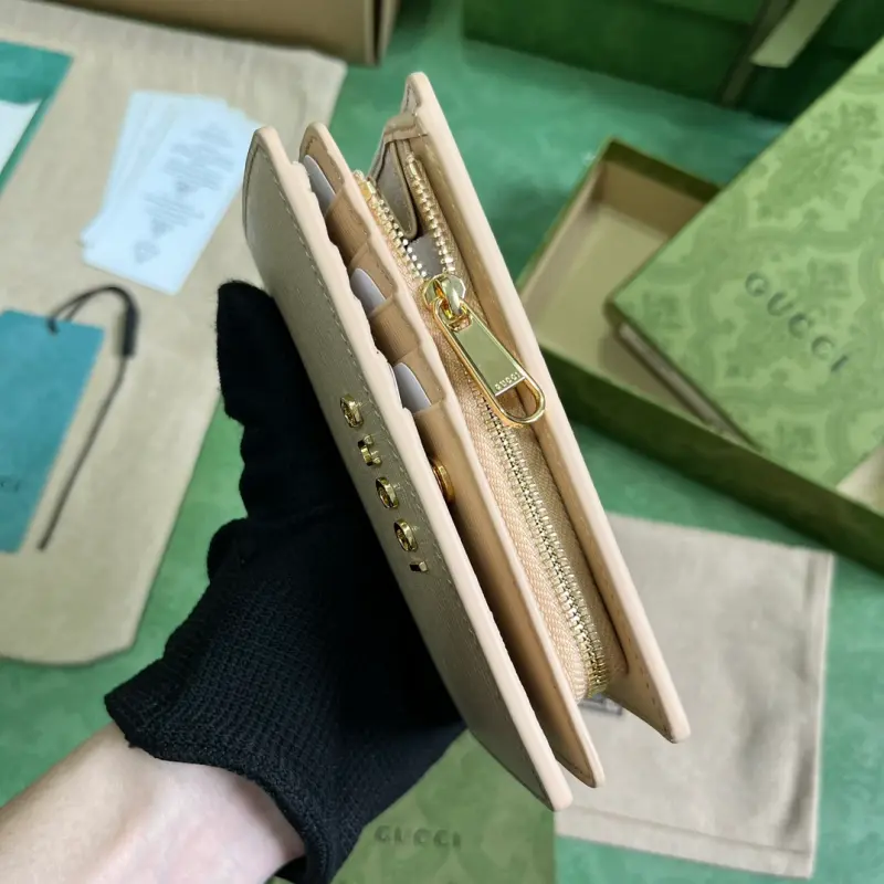 772640 CM 4 High-Quality Bags - Image 3