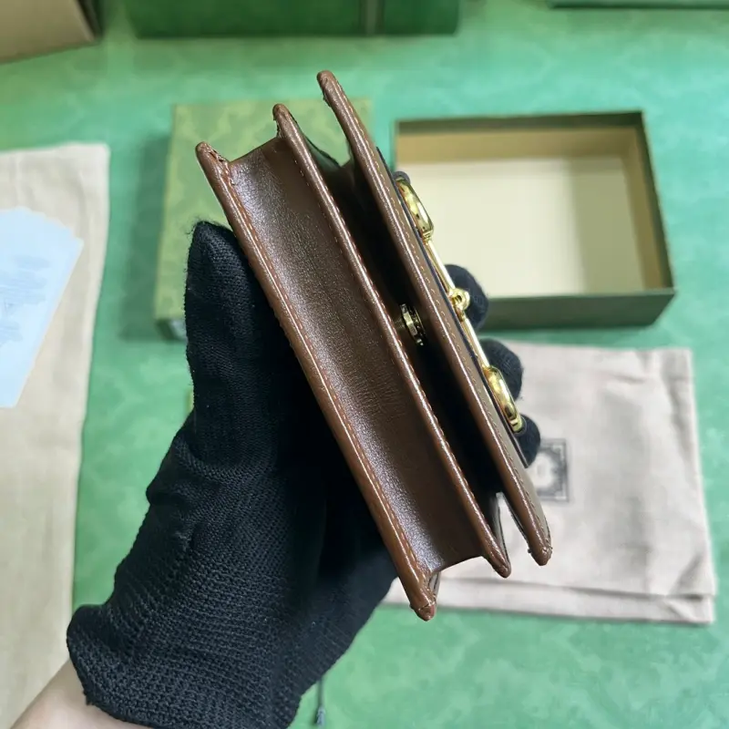 621887 CM 5 High-Quality Bags - Image 3