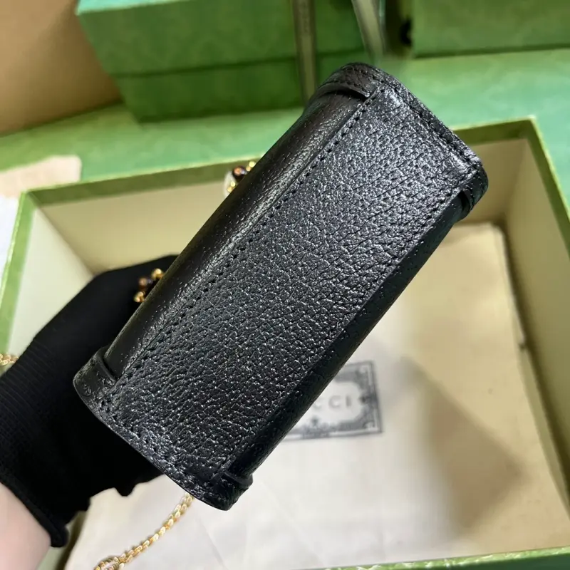 760251 CM 1 High-Quality Bags - Image 3