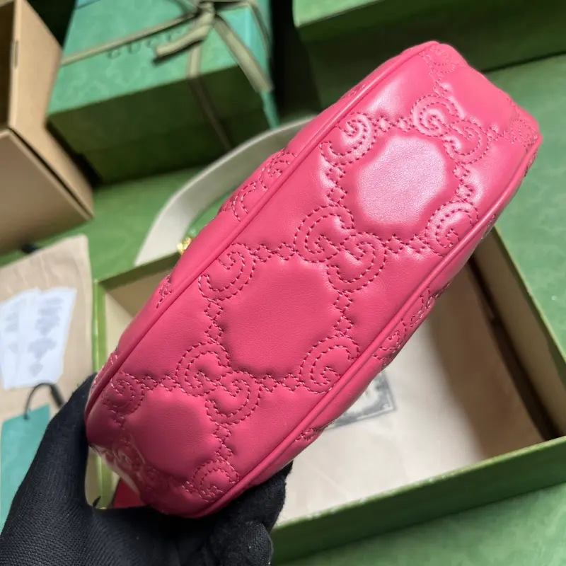 739709 CM 4 High-Quality Bags - Image 3