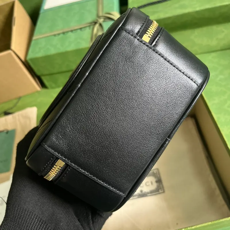 744434 CM 6 High-Quality Bags - Image 3