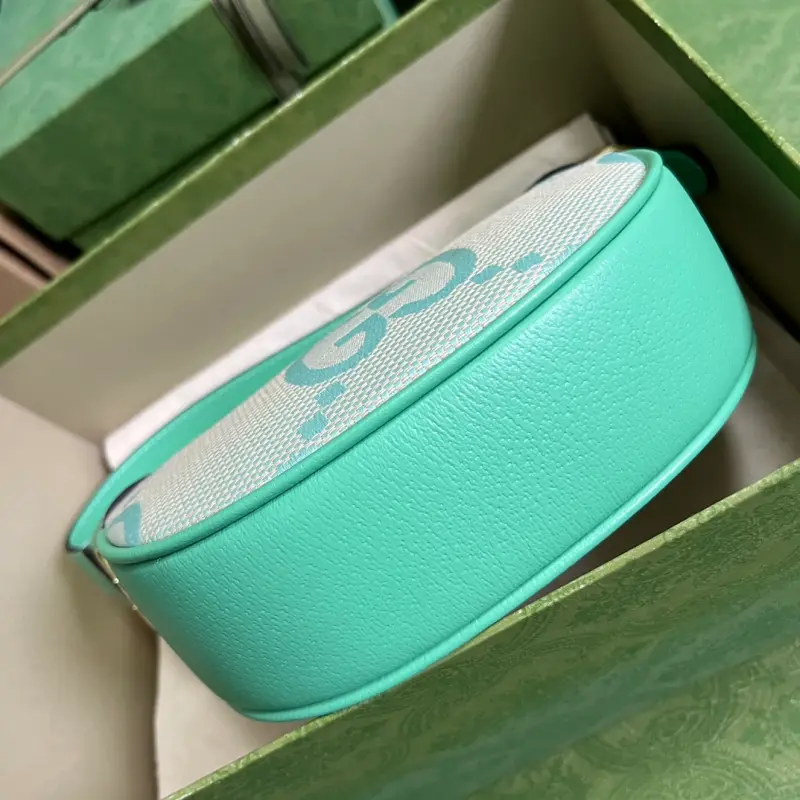 658551 CM 5 High-Quality Bags - Image 3