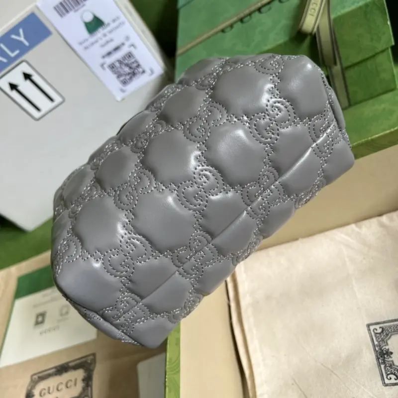 726047 CM 2 High-Quality Bags - Image 3