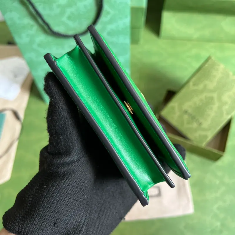 723786 CM 4 High-Quality Bags - Image 3