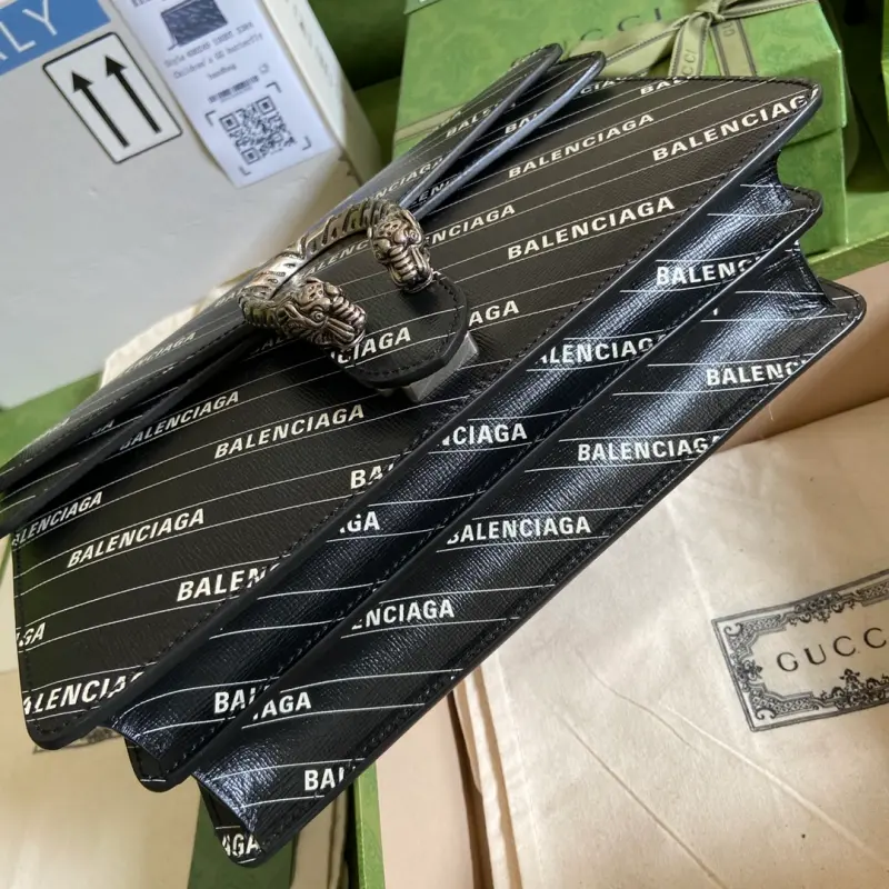 400249 CM 3 High-Quality Bags - Image 3