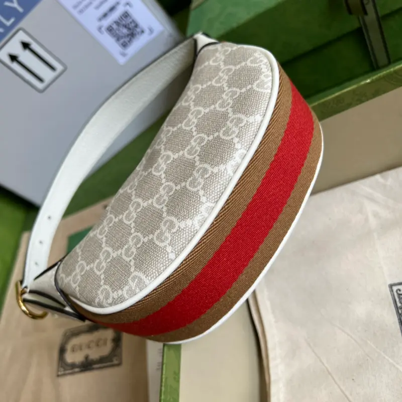 658551 CM 7 High-Quality Bags - Image 3