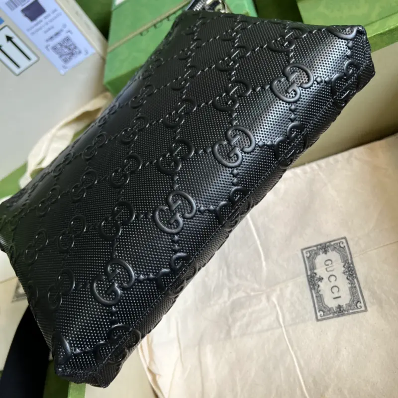 696009 CM 1 High-Quality Bags - Image 3