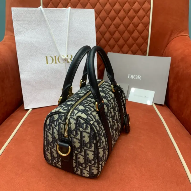 ML67 2 High Quality Bags - Image 3