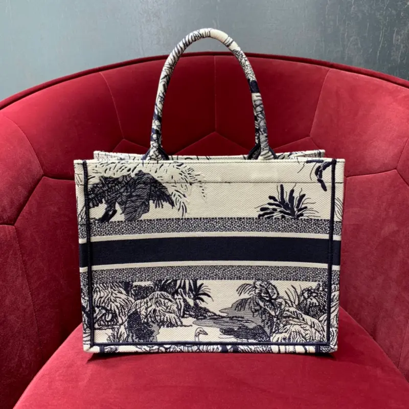 ML166 5 High Quality Bags - Image 3