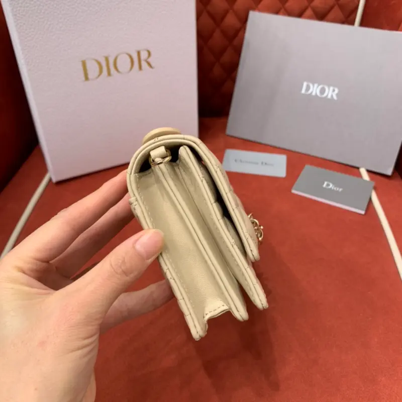 ML186 1 High Quality Bags - Image 3