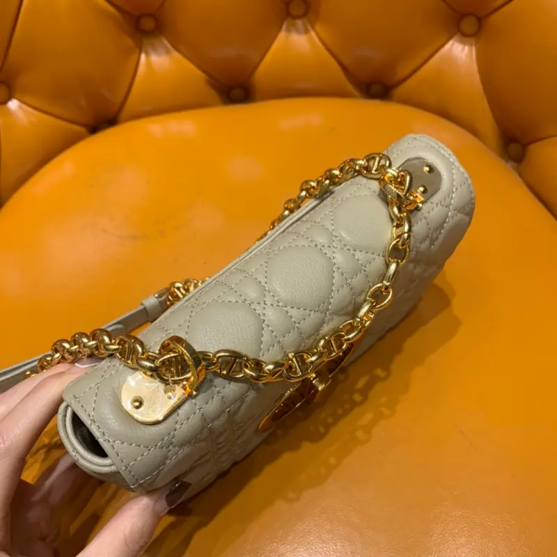 ML102 4 High Quality Bags - Image 3