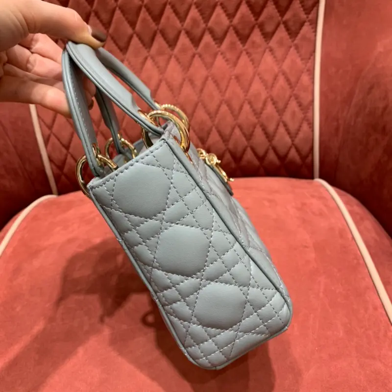 ML77 High Quality Bags - Image 3