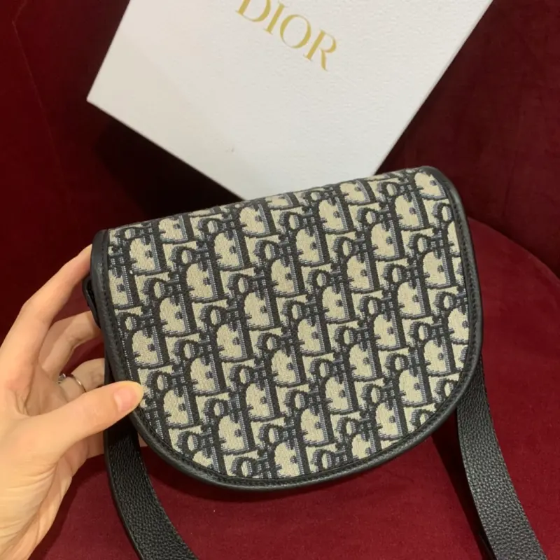 ML55 High Quality Bags - Image 3