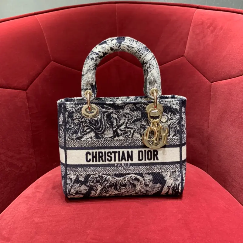 ML32 High Quality Bags - Image 3