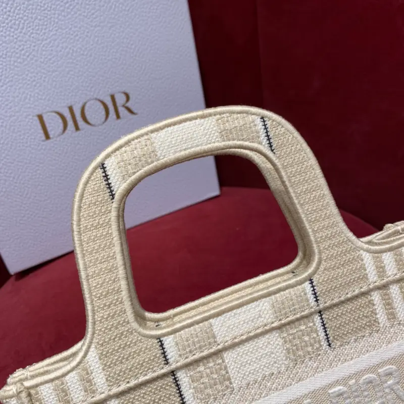 ML8 3 High Quality Bags - Image 3