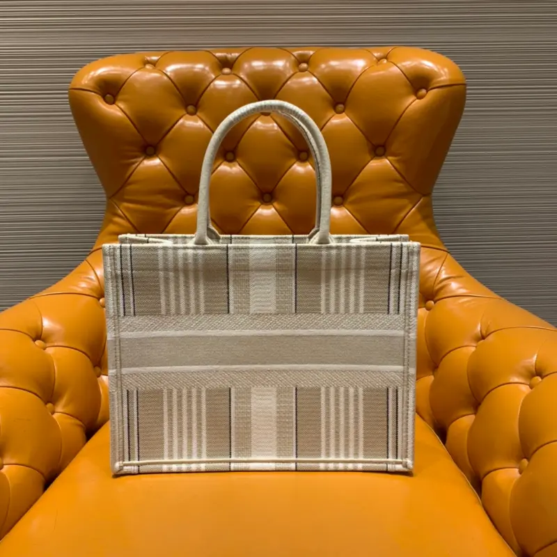 ML3 2 High Quality Bags - Image 3