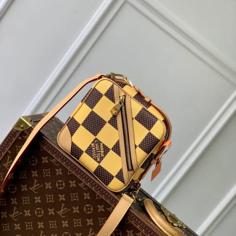 N40562 HH172 24x24x8cm High Quality Bags - Image 3