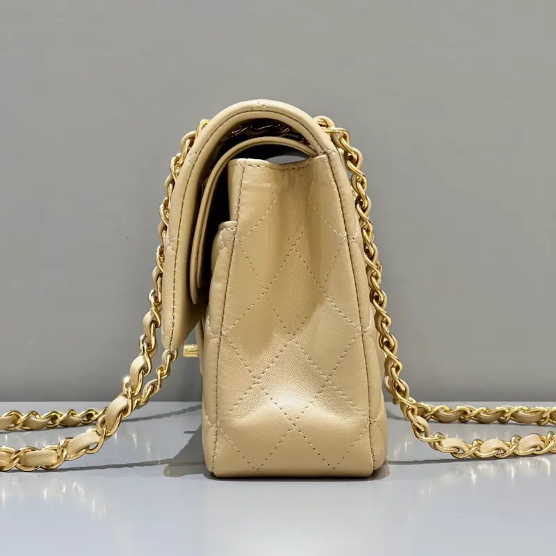 Medium 25cm Lamb Skin CM 6 High Quality Bags - Image 3