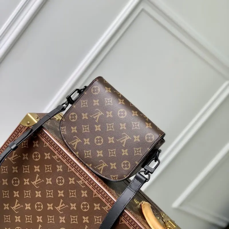 M47060 20x17x7cm High Quality Bags - Image 3